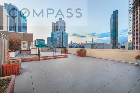 $1,300,000 | 42-51 Hunter Street, Unit 6D | Long Island City