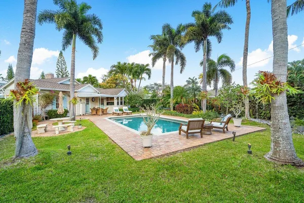 $2,400,000 | 521 North Swinton Avenue, Delray Beach, FL 33444