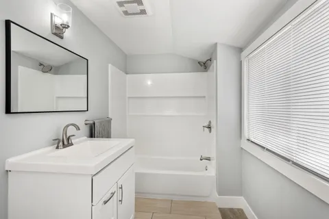 $795,000 | 286 Riverside Drive, Tiverton, RI 02878