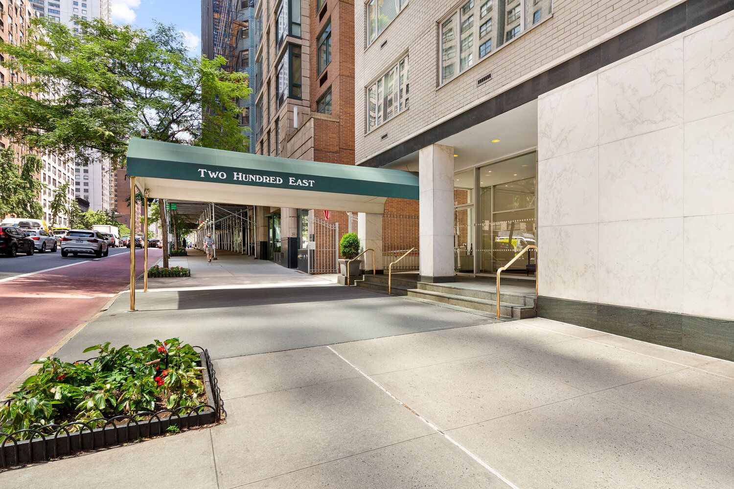 $3,140,000 | 200 East 57th Street, Unit 6BC | Midtown East