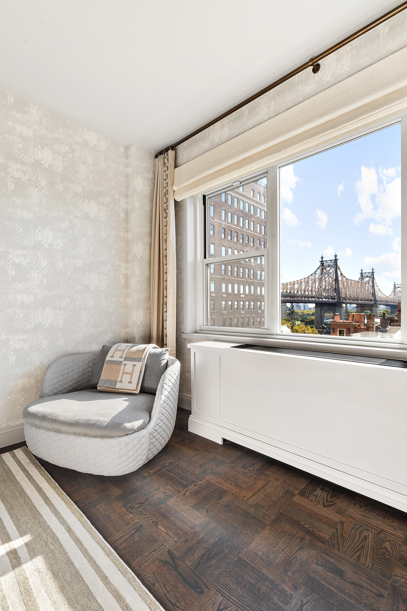 16 Sutton Place, Unit 8C Manhattan, NY 10022 - Photo 7 of 15