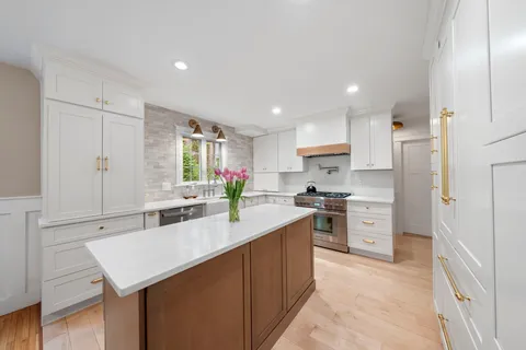 $1,050,000 | 161 Rolling Road, Bala Cynwyd, PA 19004