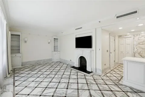 $156,000 | 2100 St Charles Avenue, Unit 7N, New Orleans, LA 70130