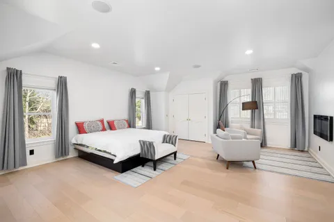 $1,799,999 | 35 River Run, East Greenwich, RI 02818
