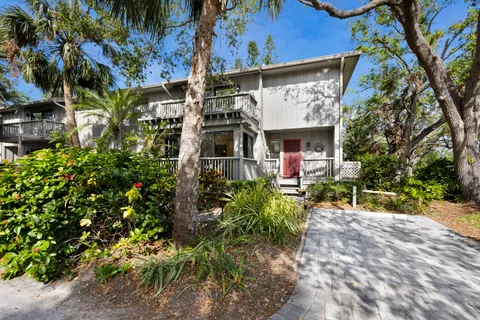 $655,000 | 1479 Landings Circle, Unit 41, Sarasota, FL 34231