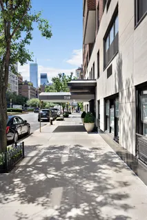 $1,150,000 | 710 Park Avenue, Unit 6D | Lenox Hill