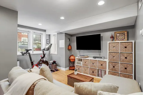 $799,900 | 313 M Street Northwest, Washington, DC 20001