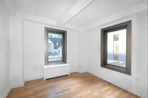 $8,895 | 101 West 55th Street, Unit 711 | Midtown Central