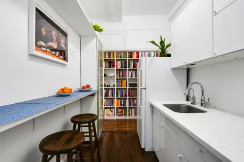 $675,000 | 264 Lexington Avenue, Unit 1D | Murray Hill