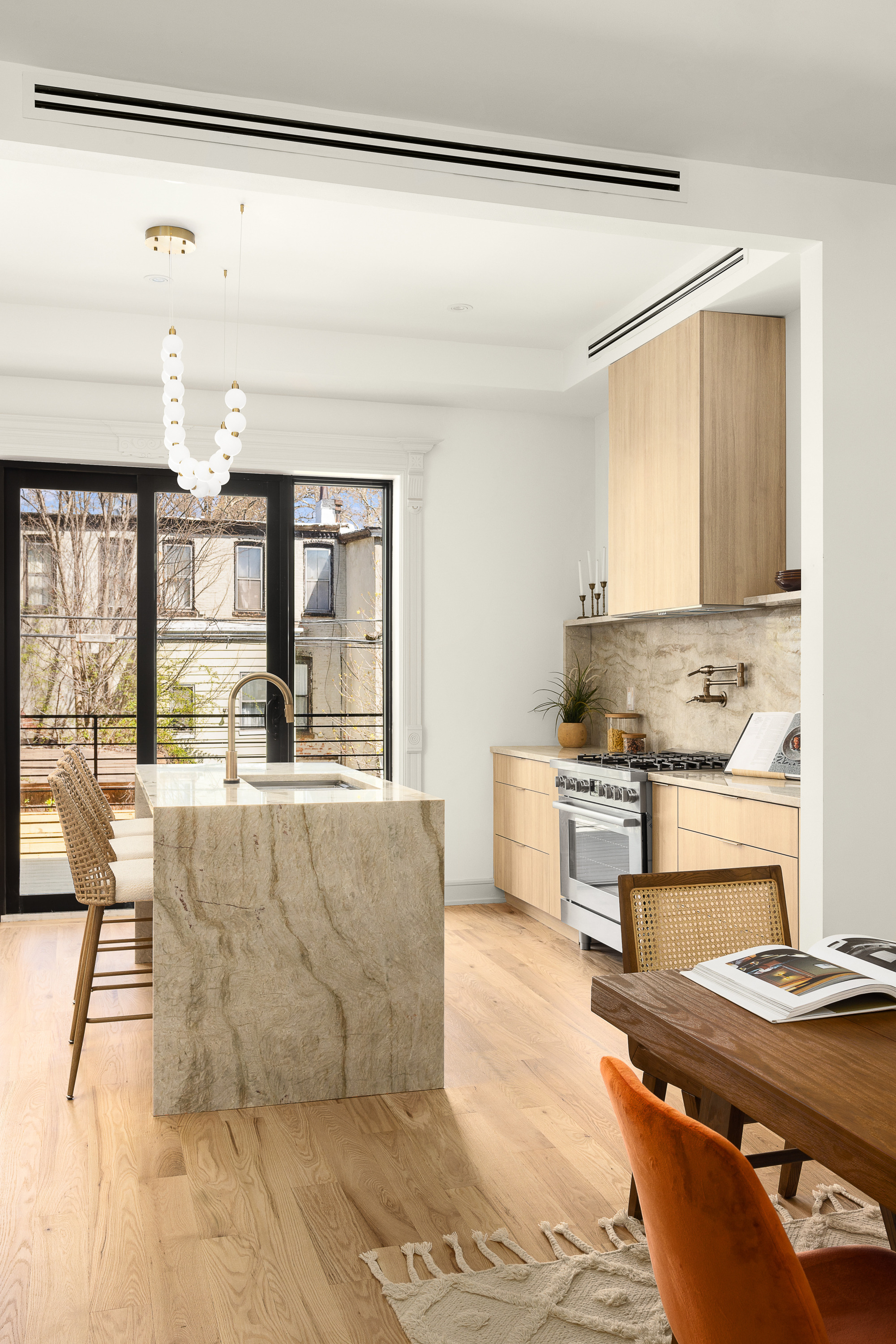 637 MacDonough Street Brooklyn, NY 11233 - Photo 5 of 17 Gallery Image 5