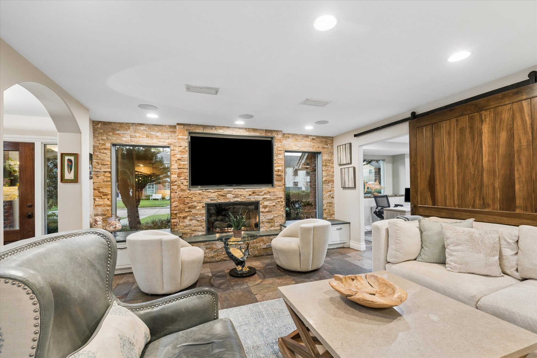 13723 Taylorcrest Road Houston, TX 77079 - Photo 11 of 42 Gallery Image 11