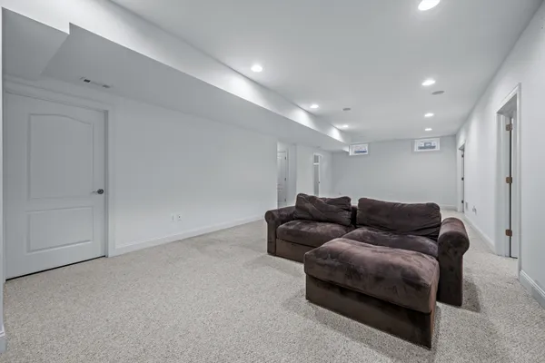 $1,050,000 | 8114 Kylemore Way, Ellicott City, MD 21043