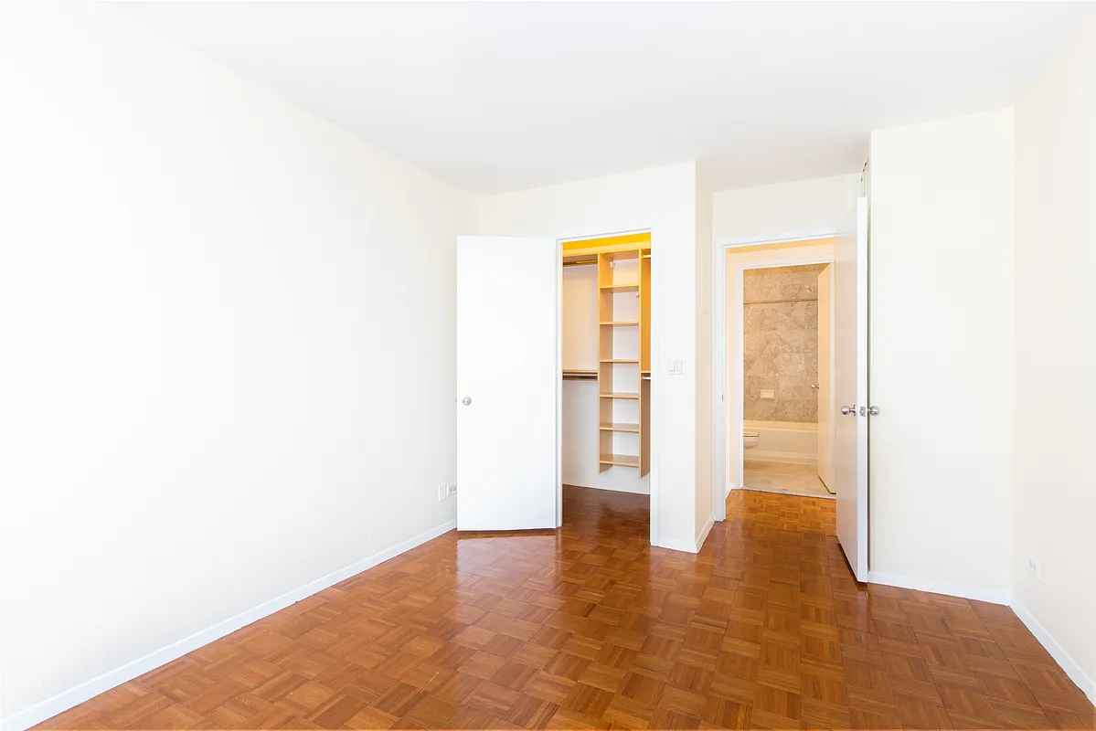 200 East 89th Street, Unit 21G Manhattan, NY 10128 - Photo 4 of 11