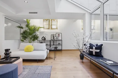 $2,600,000 | 135 West 4th Street, Unit 2W | Greenwich Village