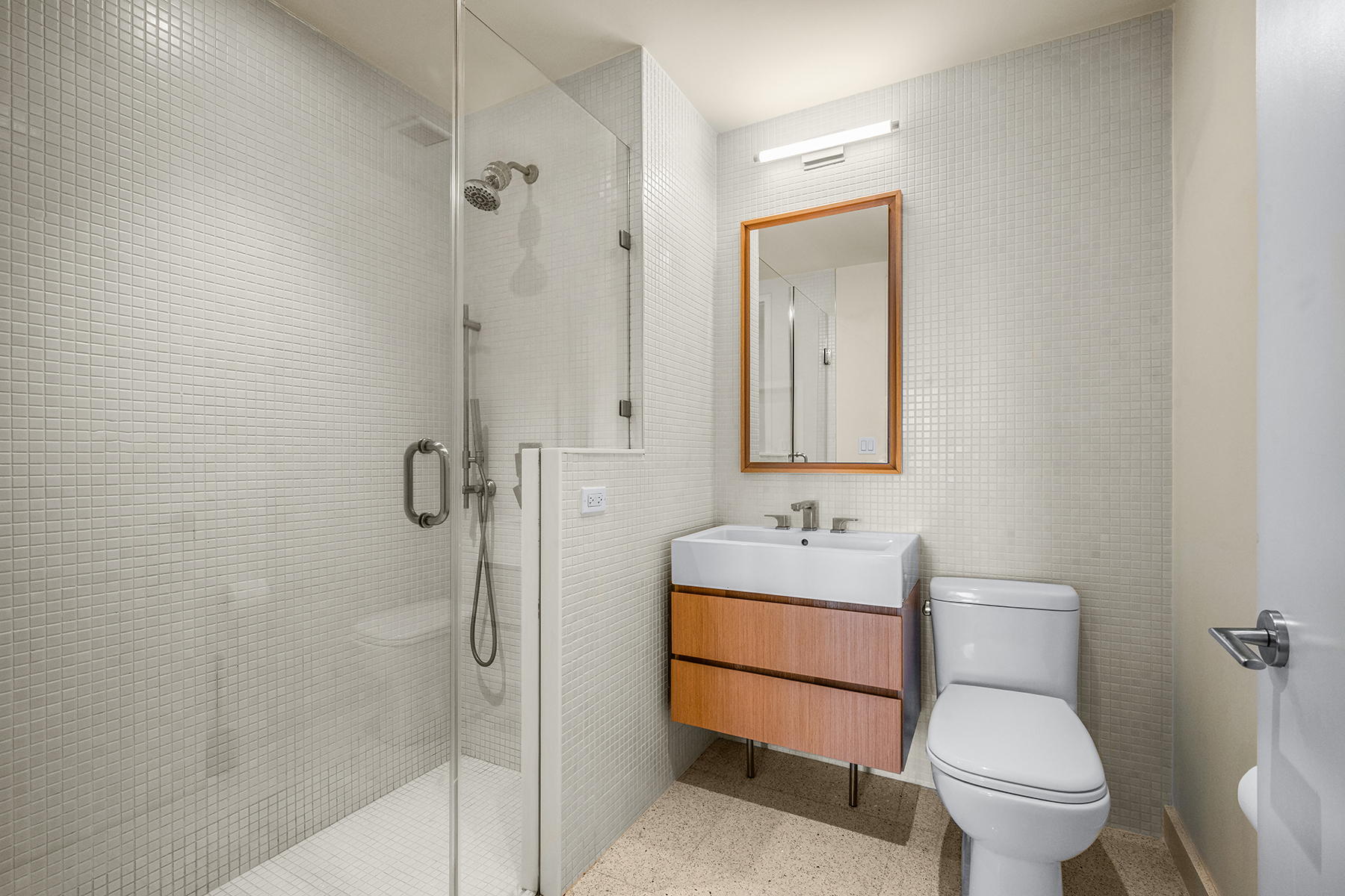 21-30 44th Drive, Unit 5B Queens, NY 11101 - Photo 6 of 24