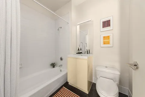 $2,800,000 | 252 7th Avenue, Unit 14G | Chelsea