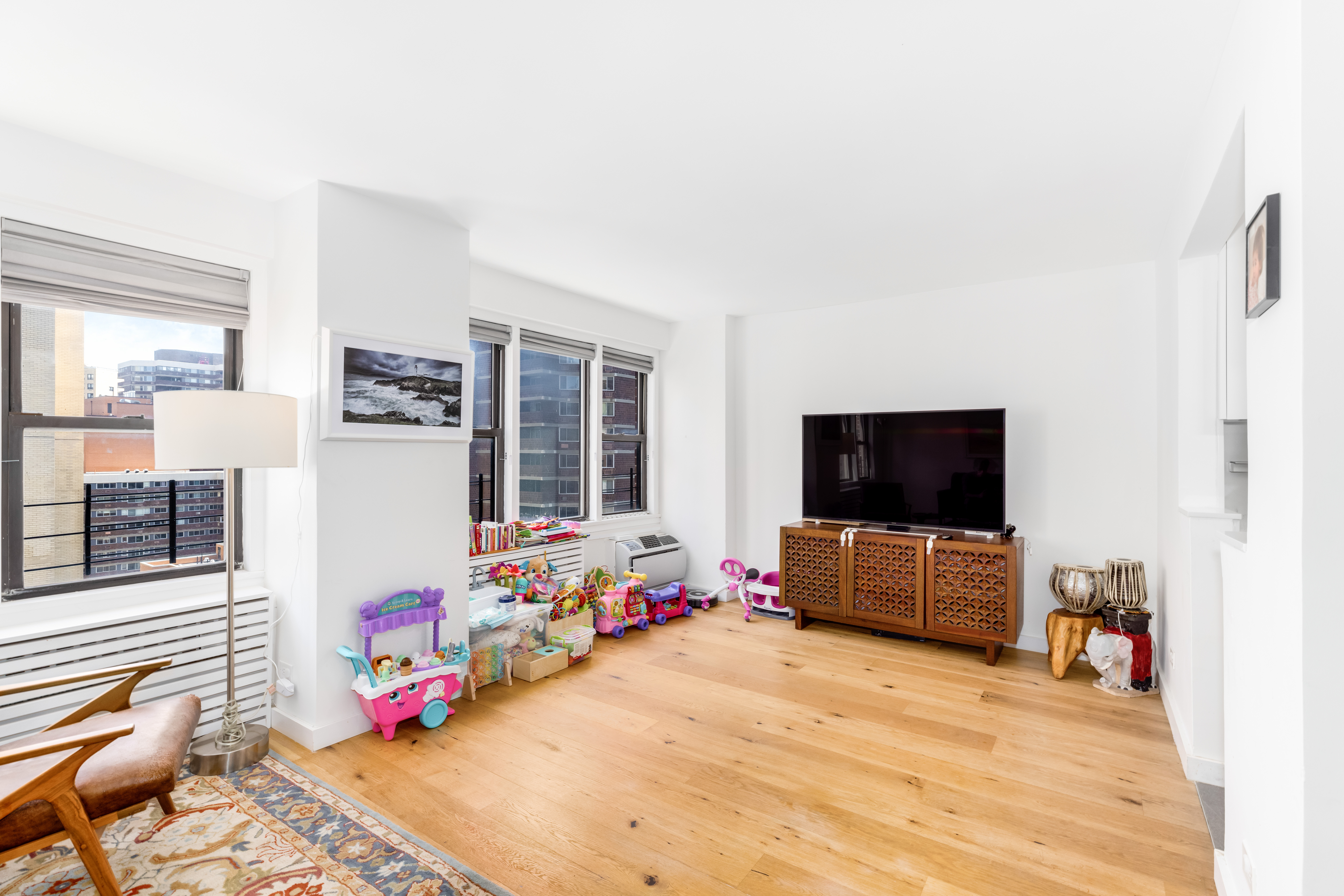 245 East 24th Street, Unit 14G Manhattan, NY 10010 - Photo 4 of 13