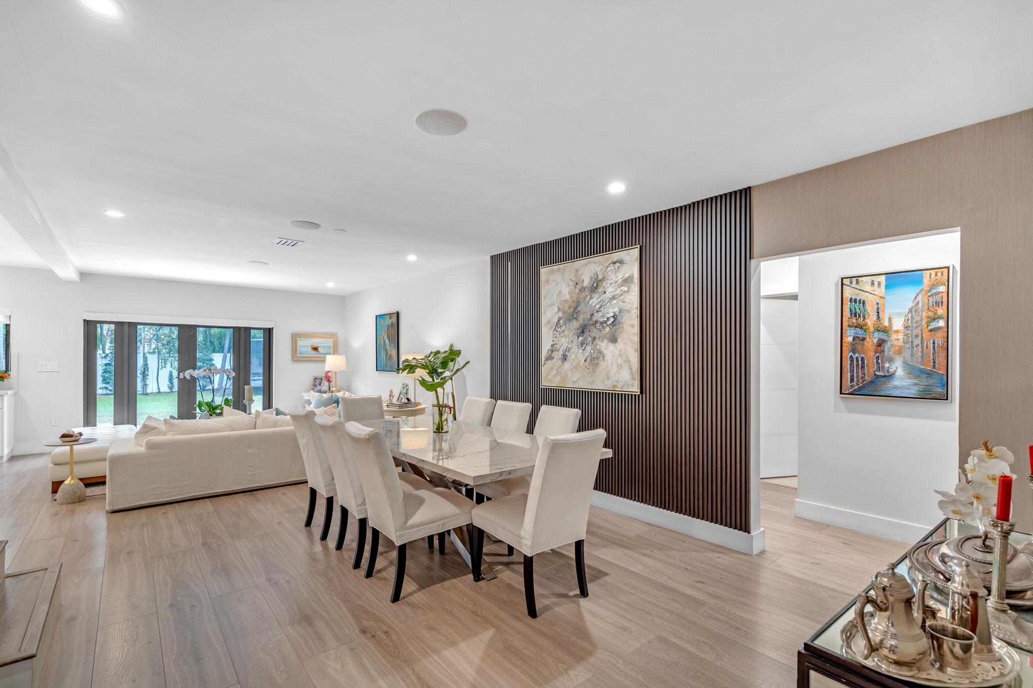 6235 Alton Road Miami Beach, FL 33140 - Photo 3 of 12 Gallery Image 3