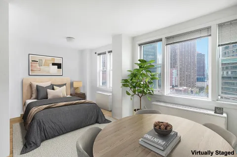 $625,000 | 201 East 36th Street, Unit 16E | Murray Hill
