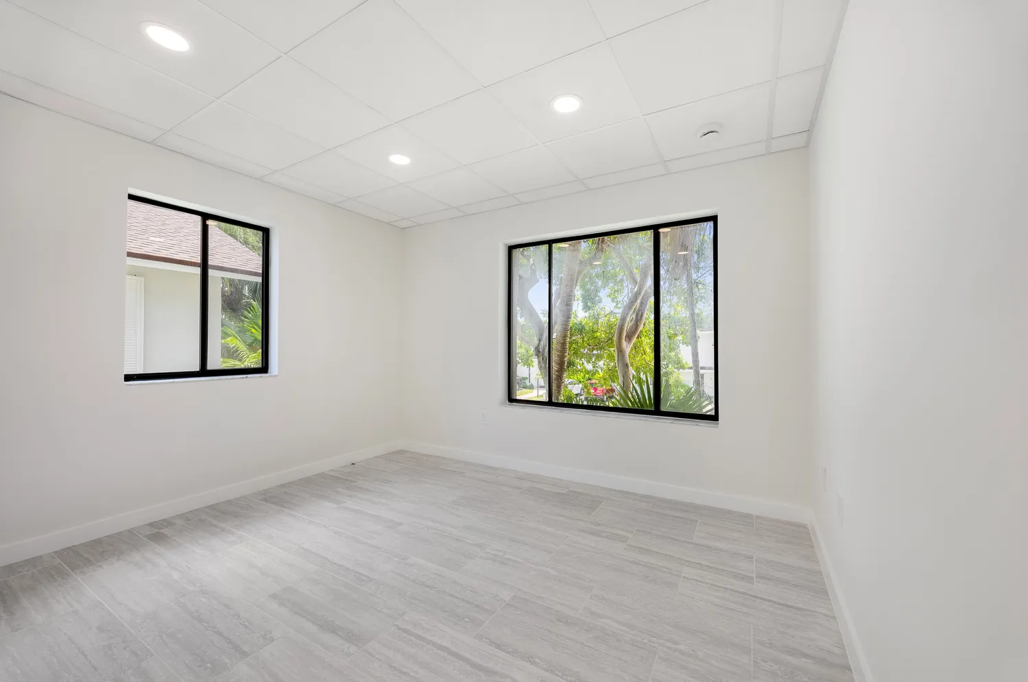 $2,500 | 7731 Southwest 62nd Avenue, Unit 201, Miami, FL 33143