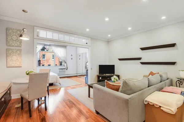 $599,000 | 225 West 70th Street, Unit 4B | Upper West Side