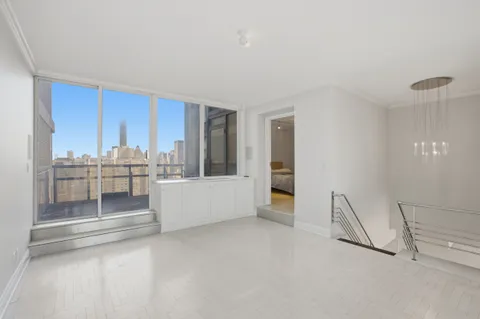 $2,650,000 | 418 East 59th Street, Unit PHA | Sutton Place