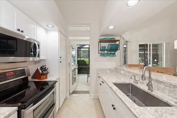 $1,695,000 | 4870 West Boulevard, Naples, FL 34103