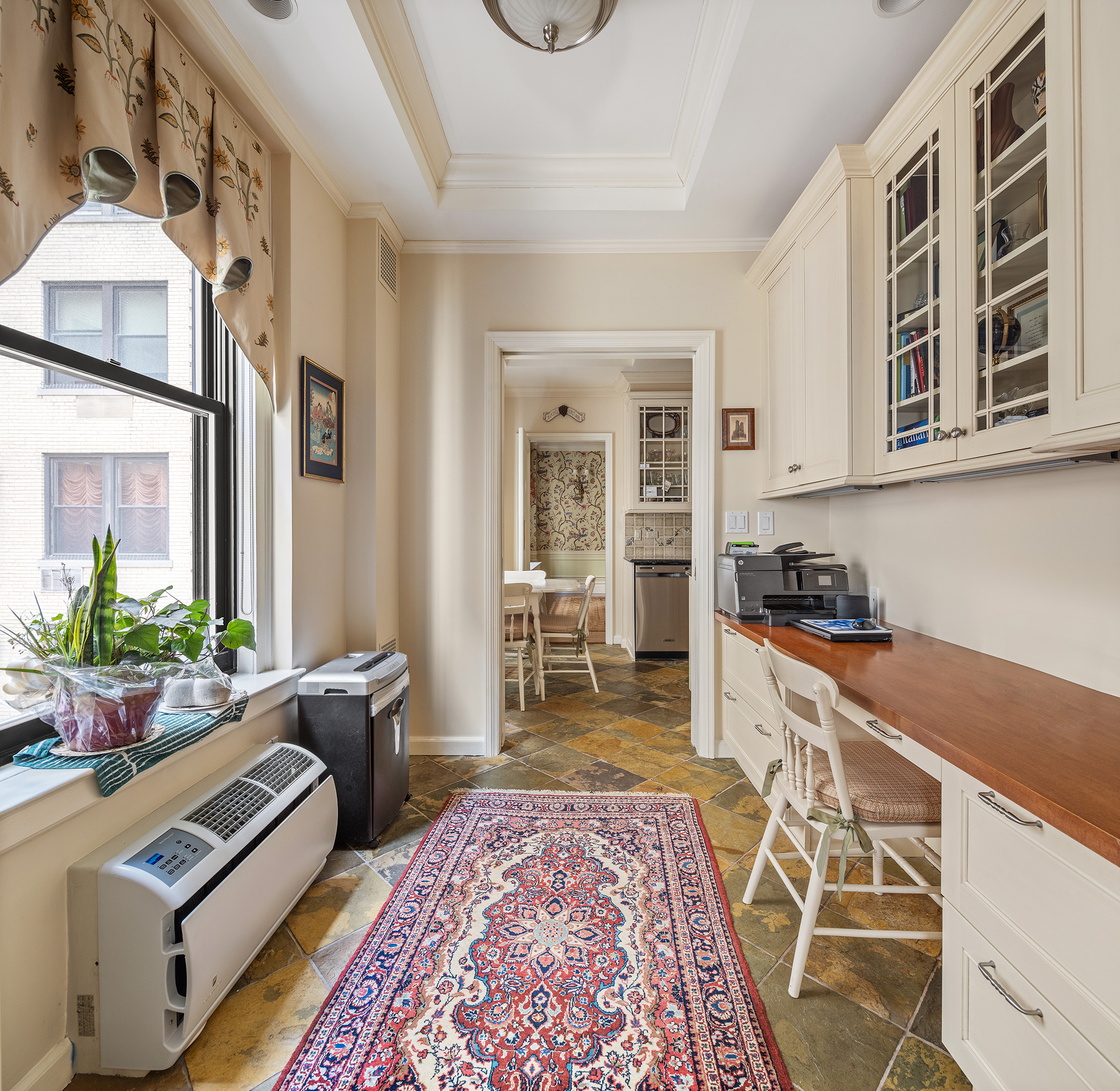 1160 Park Avenue, Unit 8C Manhattan, NY 10128 - Photo 13 of 18 a living room with furniture and a rug