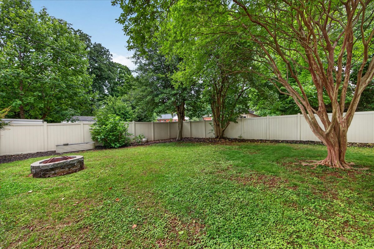 2225 Ashley Road Charlotte, NC 28208 - Photo 38 of 42
