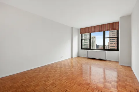 $3,995,000 | 117 East 57th Street, Unit 41AB | Midtown East