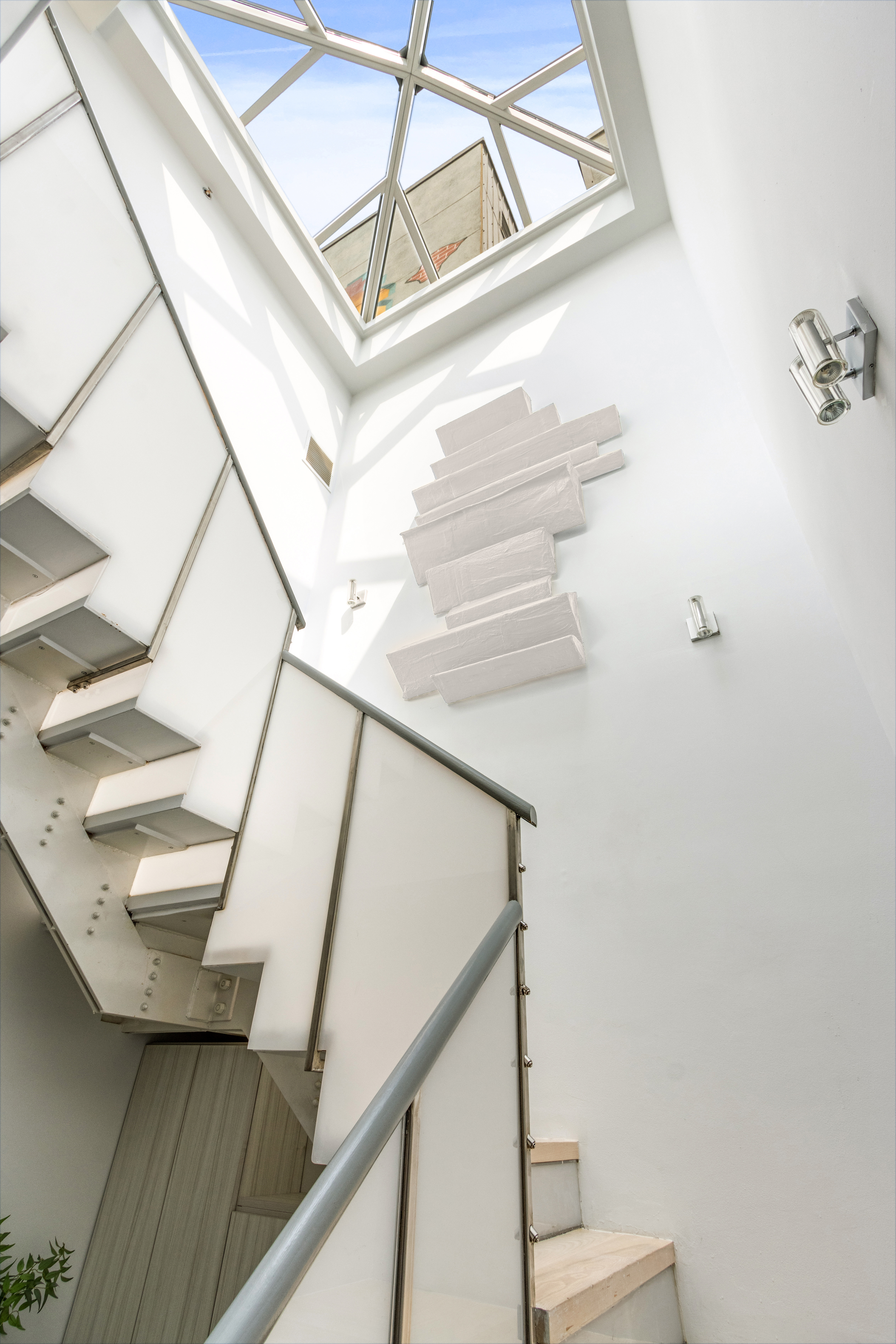 85 Leonard Street, Unit PH Manhattan, NY 10013 - Photo 11 of 27 a view of entryway