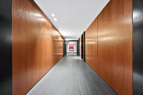 $1,350,000 | 15 West 53rd Street, Unit 19C | Midtown Central