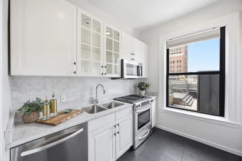 $725,000 | 485 Central Park West, Unit 7A | Upper West Side