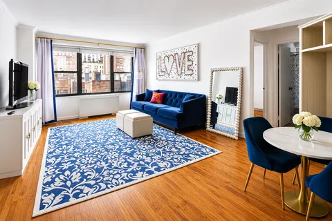 $725,000 | 120 East 90th Street, Unit 7B | Upper East Side