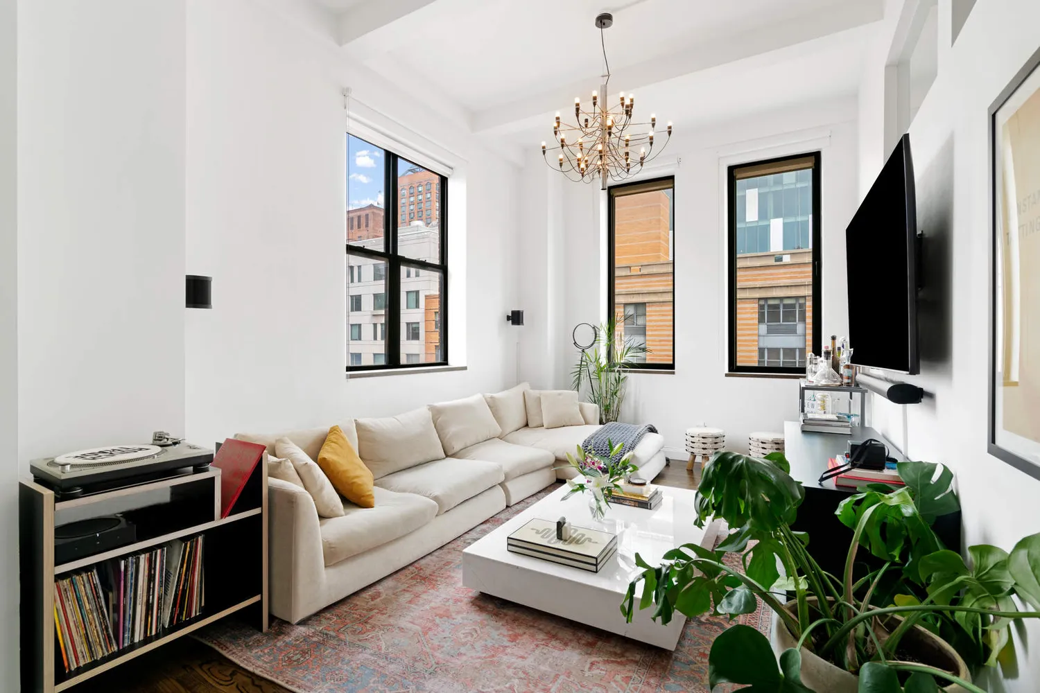 $9,500 | 114 East 13th Street, Unit 8C | Greenwich Village