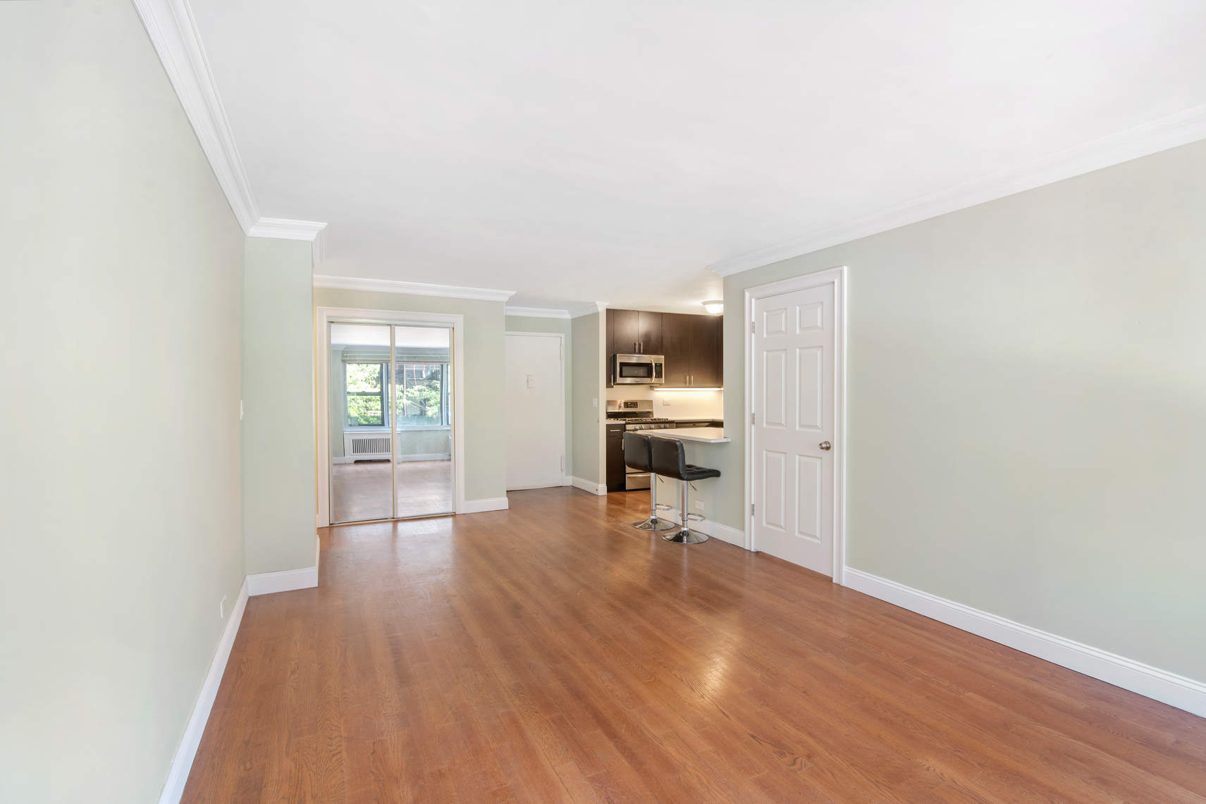 333 East 34th Street, Unit 2E Manhattan, NY 10016 - Photo 2 of 10