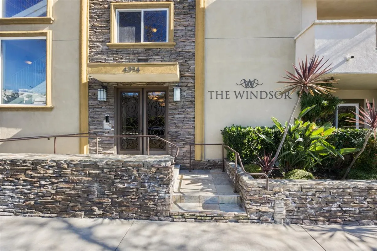 $999,999 | 4394 Farmdale Avenue, Unit 202, Studio City, CA 91604
