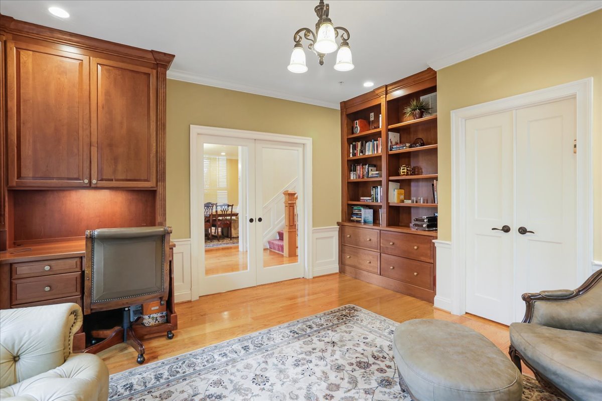 11736 Gainsborough Road Potomac, MD 20854 - Photo 23 of 90