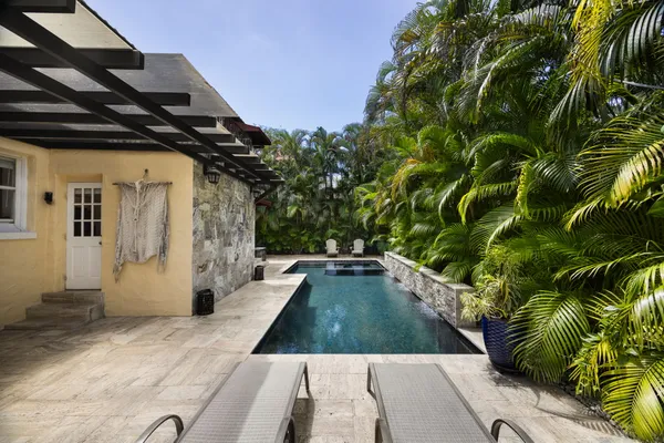 $3,200,000 | 4206 Alhambra Circle, Miami, FL 33146