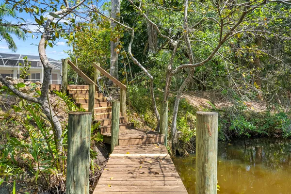 $575,000 | 25900 Creekbend Drive, Bonita Springs, FL 34135