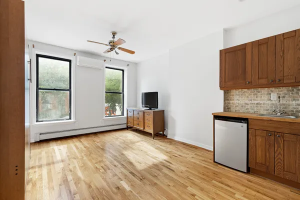$9,500 | 199 8th Street, Unit 1 | Gowanus