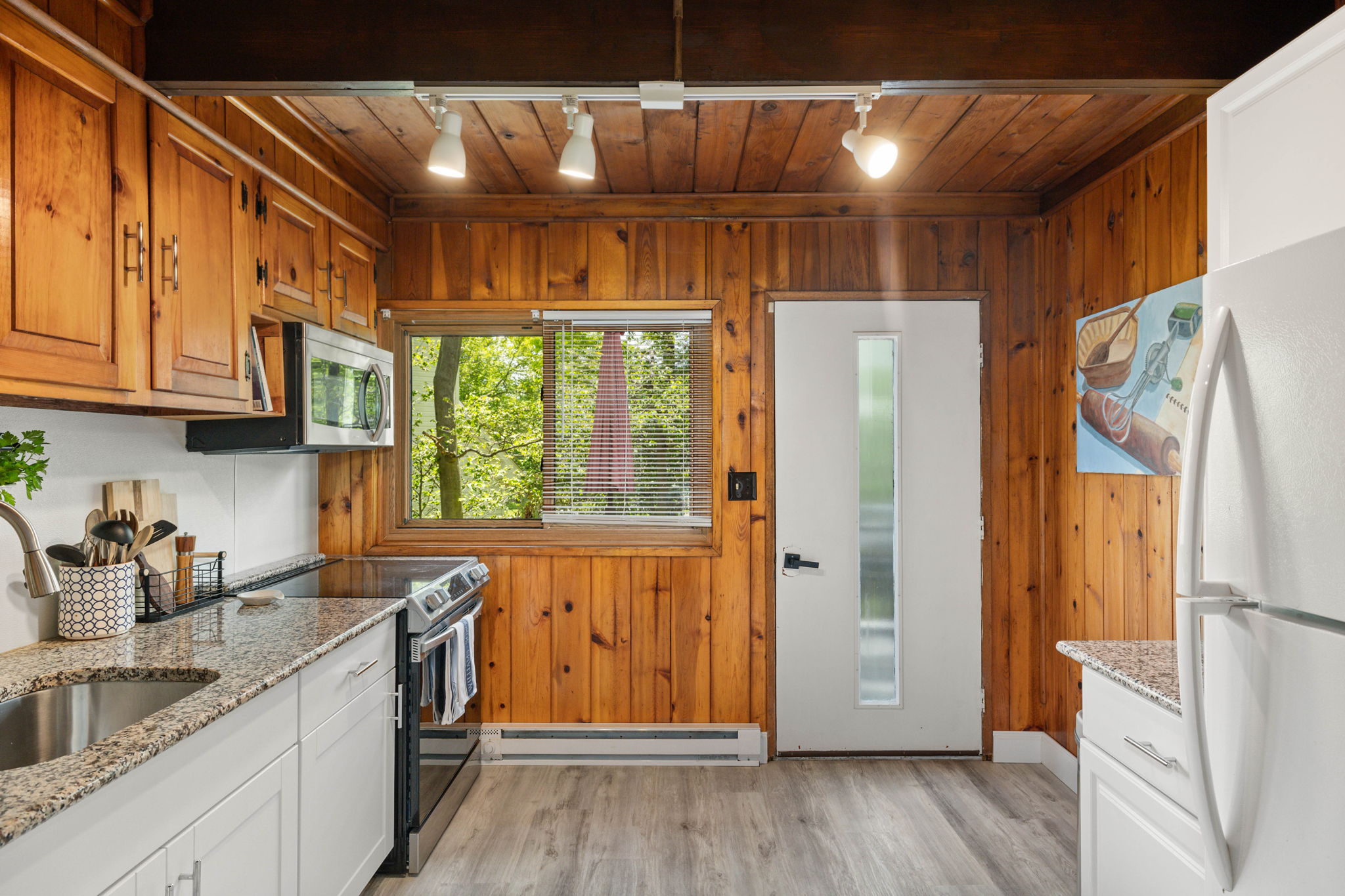 214 Coach Road Tobyhanna, PA 18466 - Photo 11 of 43