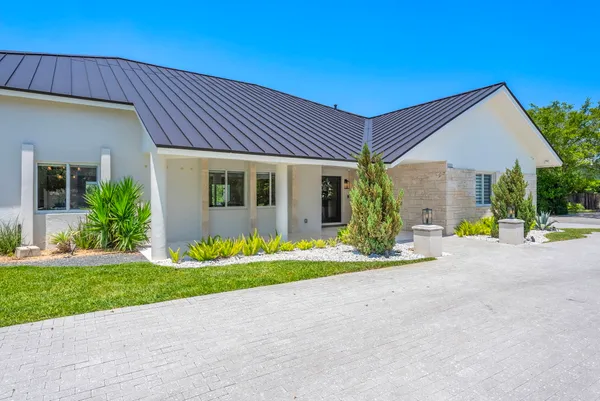 $2,925,000 | 9201 Southwest 102nd Street, Miami, FL 33176