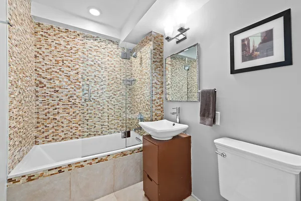 $865,000 | 163 St Nicholas Avenue, Unit 2J | Harlem