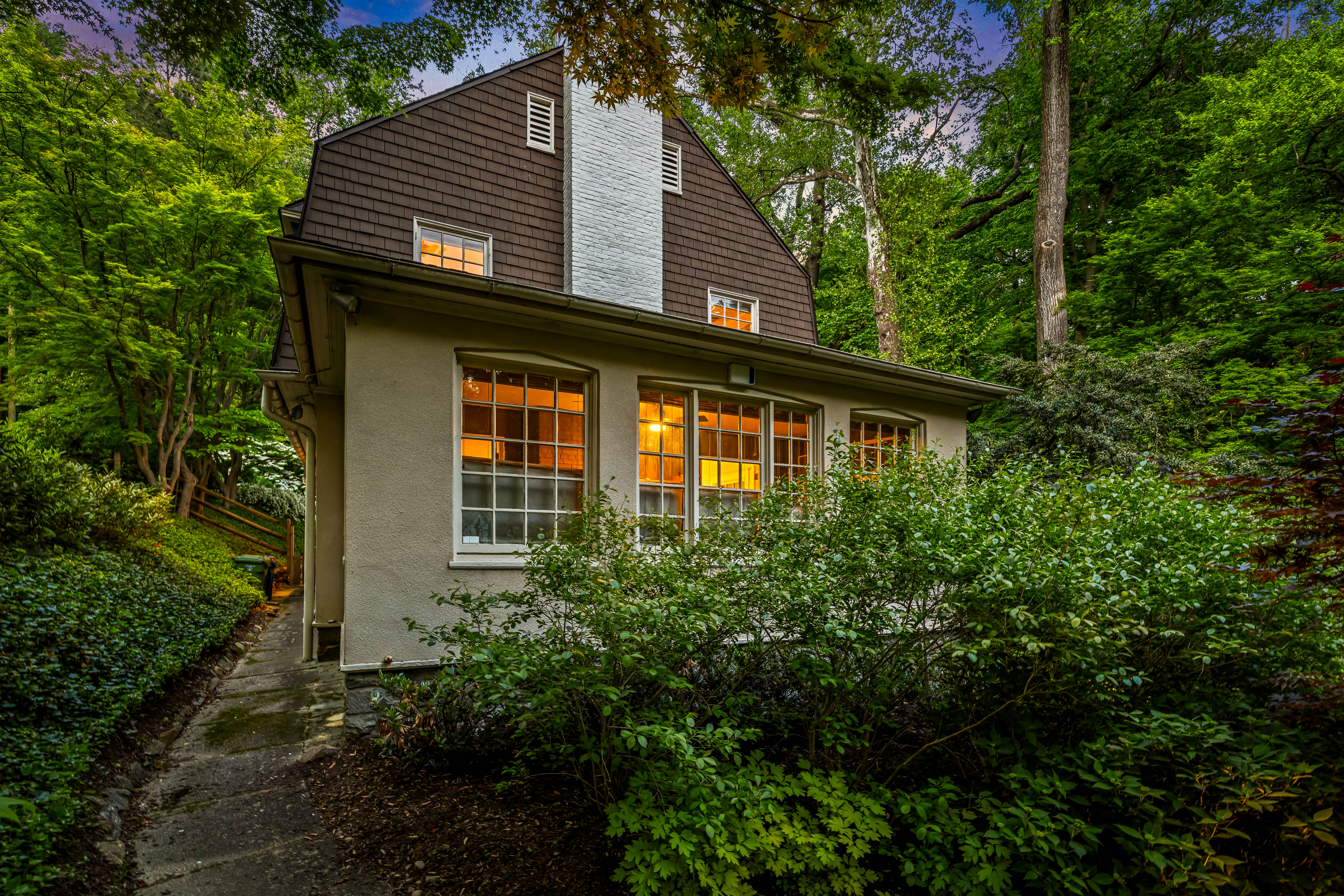 401 Edgevale Road Baltimore, MD 21210 - Photo 14 of 32