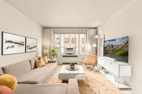 $1,295,000 | 155 West 20th Street, Unit 4E | Chelsea