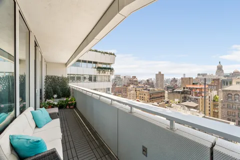 $4,850,000 | 121 East 22nd Street, Unit N1702 | Gramercy