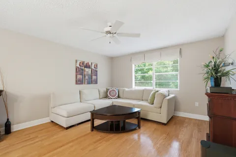 $240,000 | 2917 Fig Court, Unit 2, Palm Harbor, FL 34684