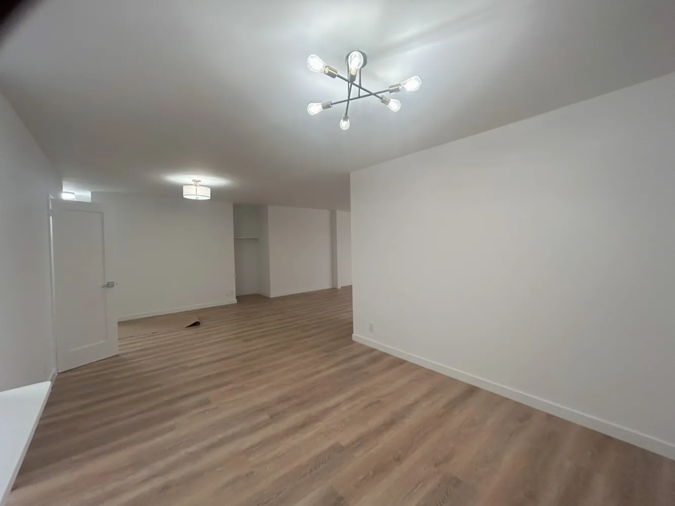 $999,000 | 400 East 54th Street, Unit 8A | Sutton Place