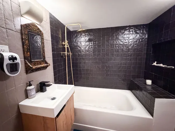 $3,995 | 206 East 7th Street, Unit G | East Village